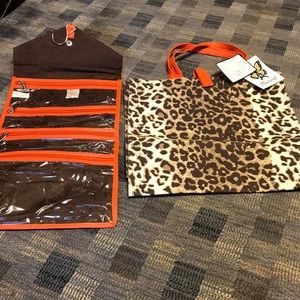 2 matching travel bags. Never used.